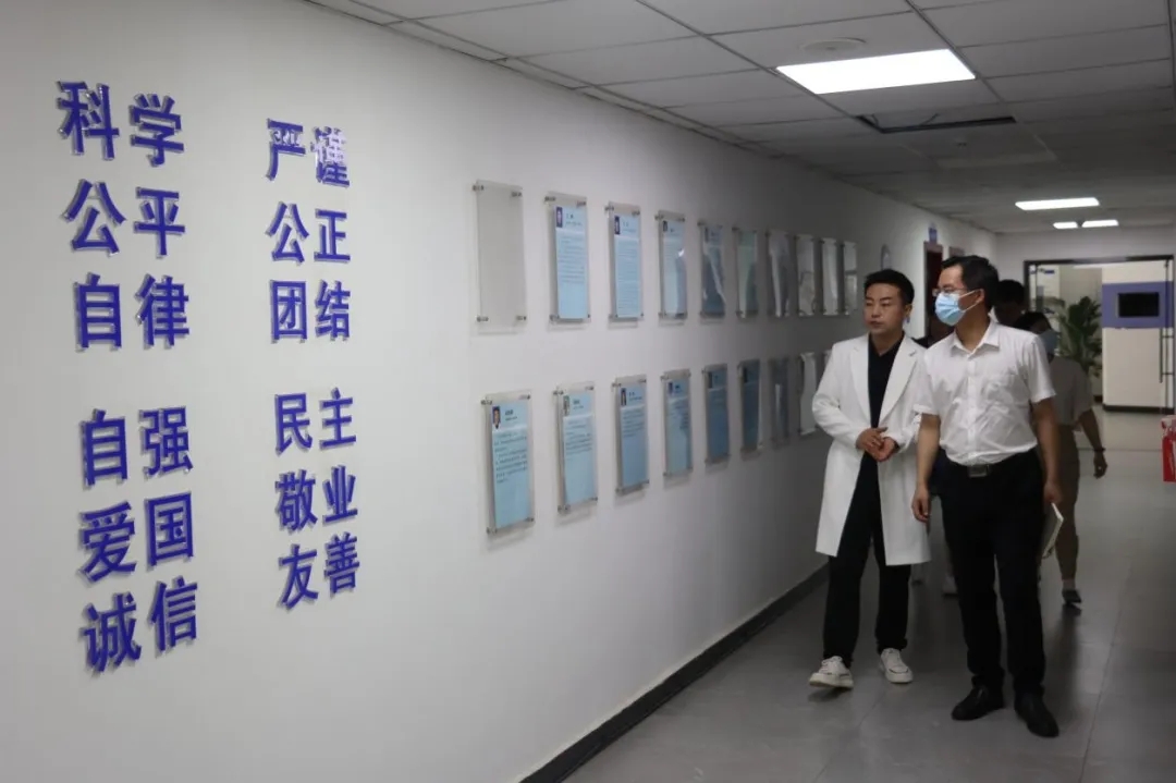 武昌区人民法院领导莅临湖北崇新司法鉴定中心调研指导